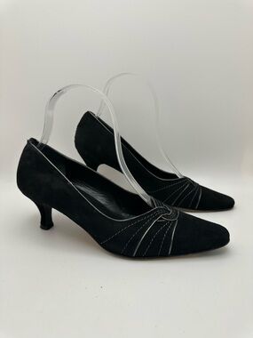 Prevata Black Low Leather Suede Heels Size 6.5B Stitch Detail Italy